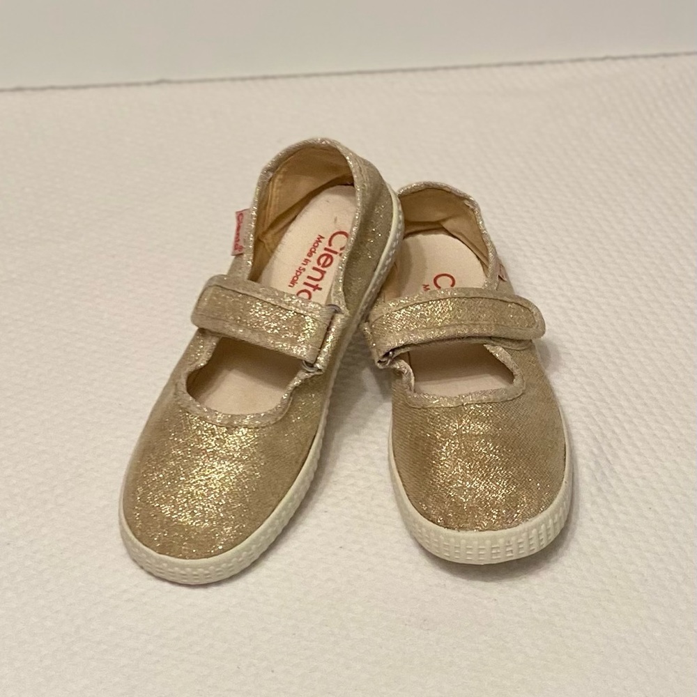 Cienta Gold Shimmer Mary Janes, size 12